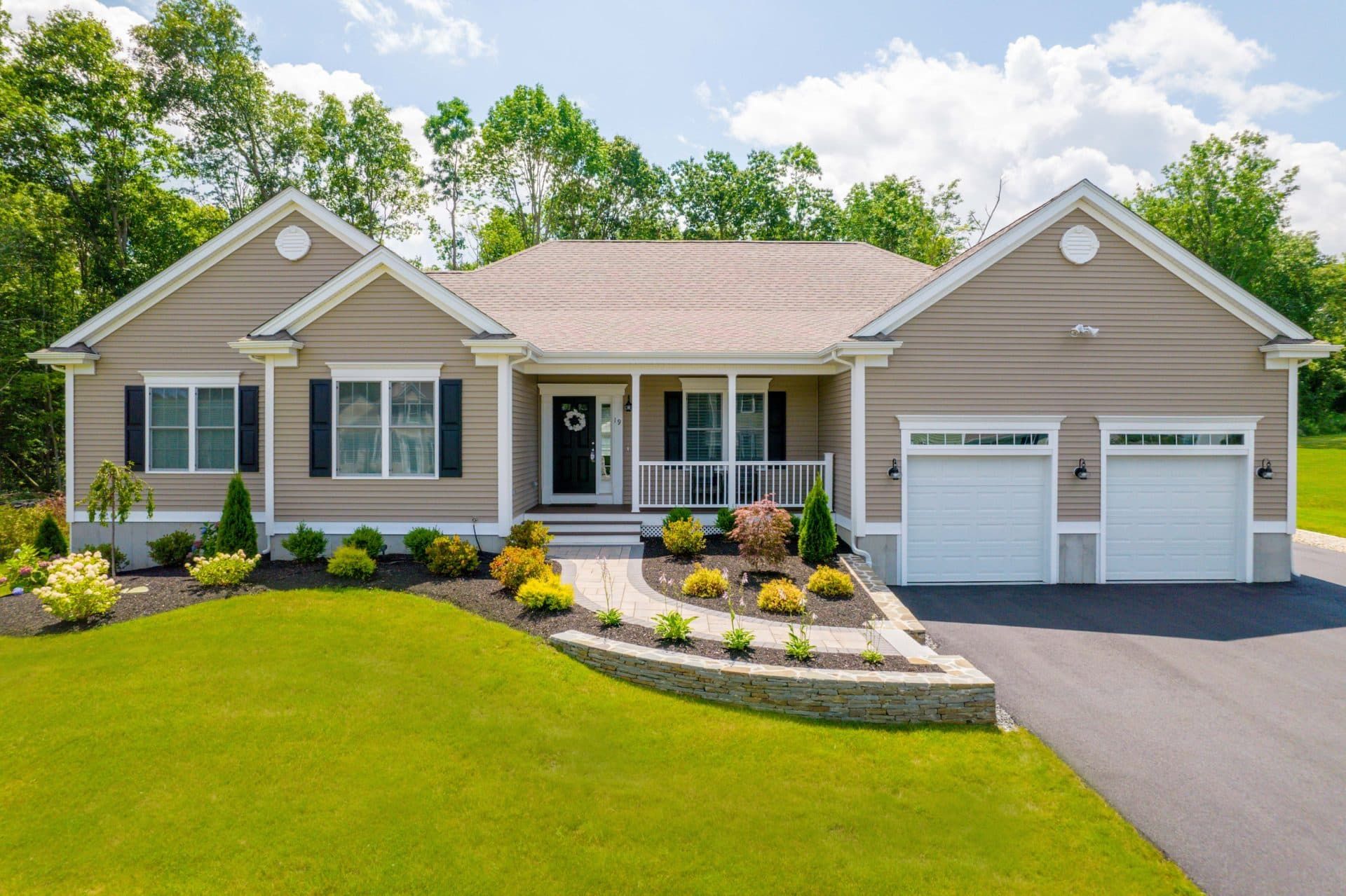 East Pine Estates Long Built Homes,02767