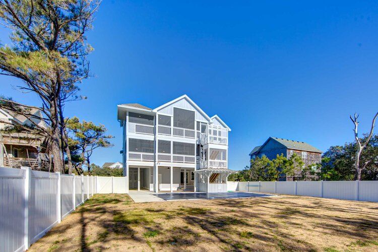 Croatan Custom Homes,27949