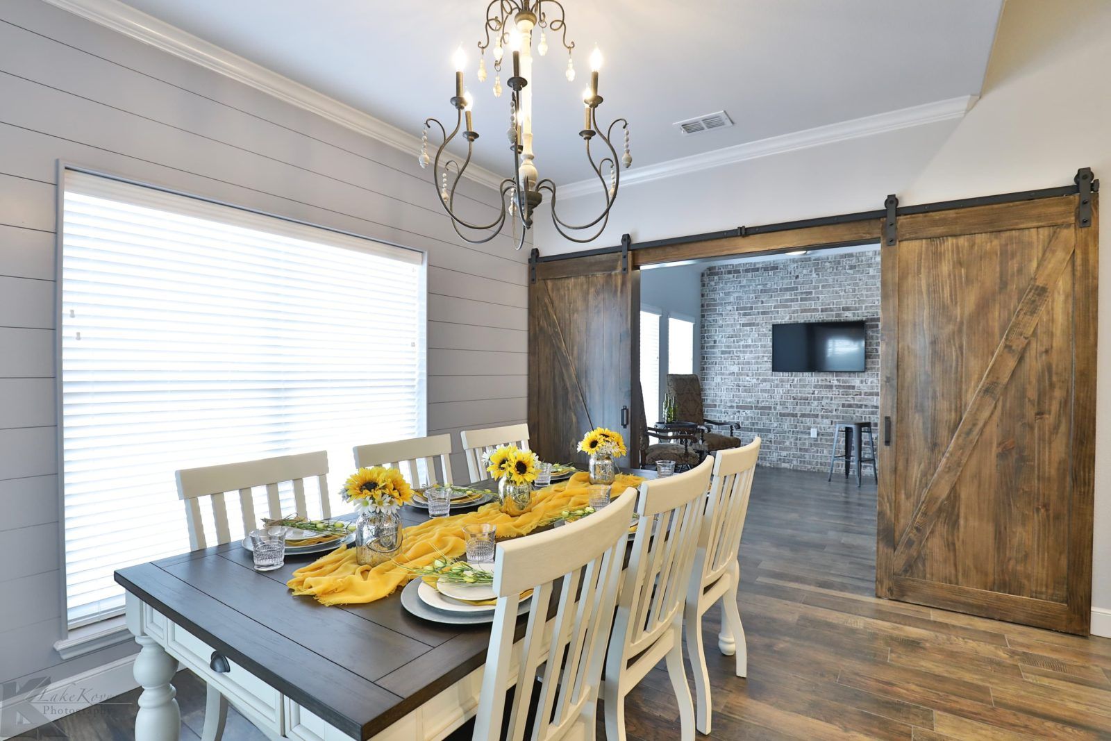 Countryside Homes,79562