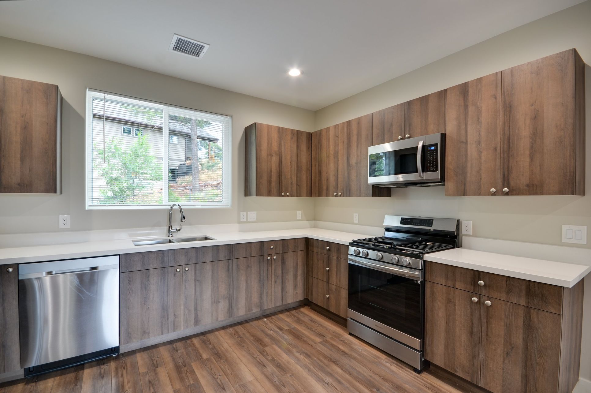 Mountain Town Homes,86001