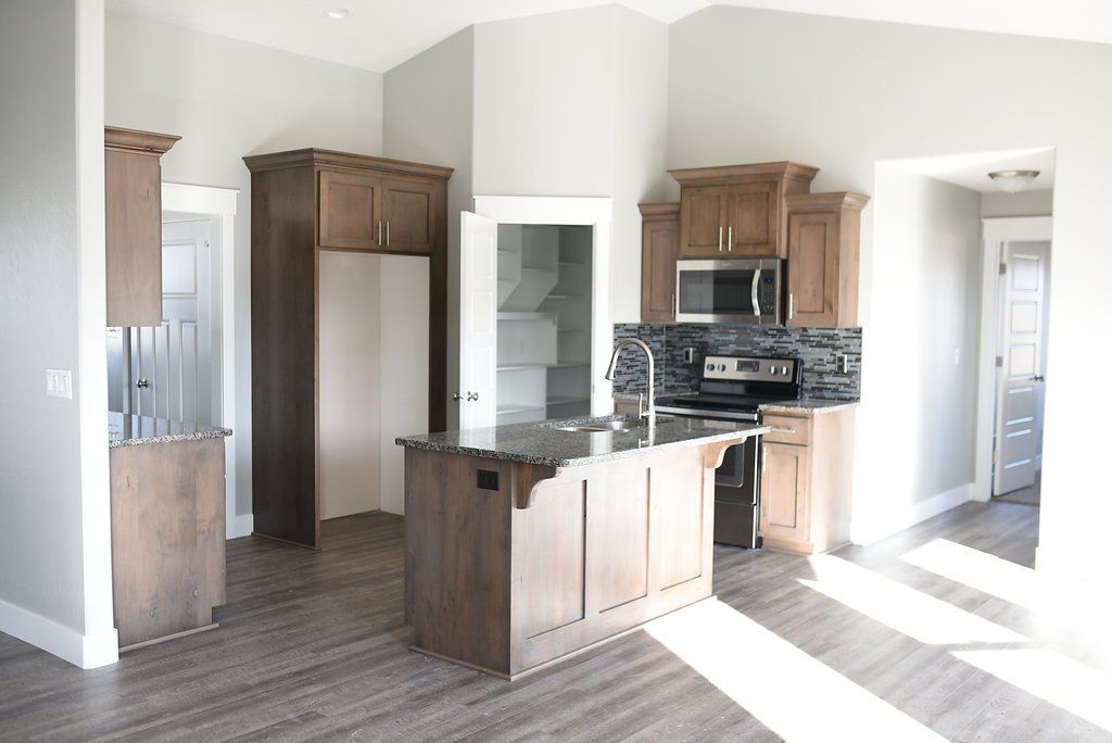 Gate City Builders & Development,83201