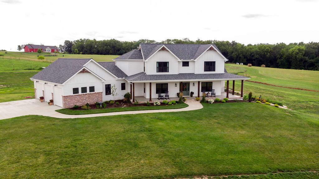 Owen Homes LLC,64155