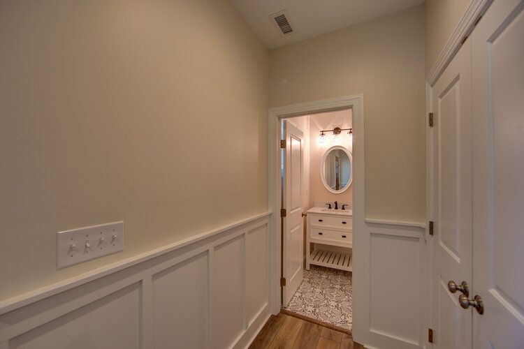 Croatan Custom Homes,27949