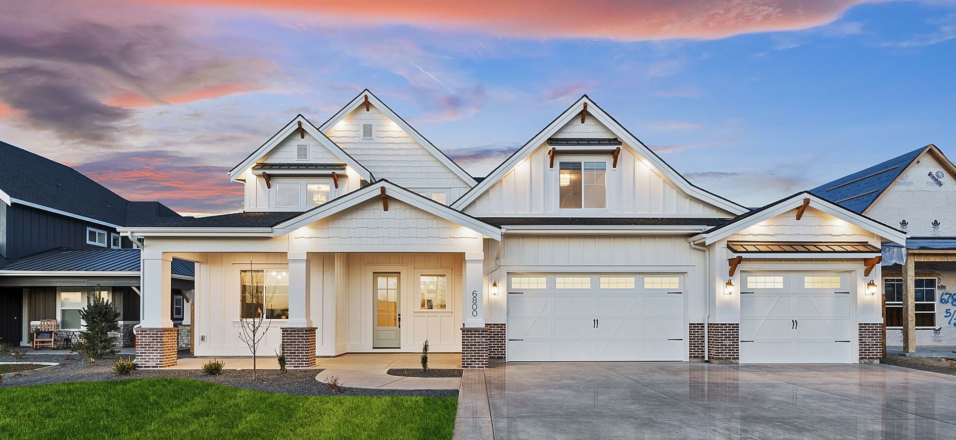 Stags Crossing,83616