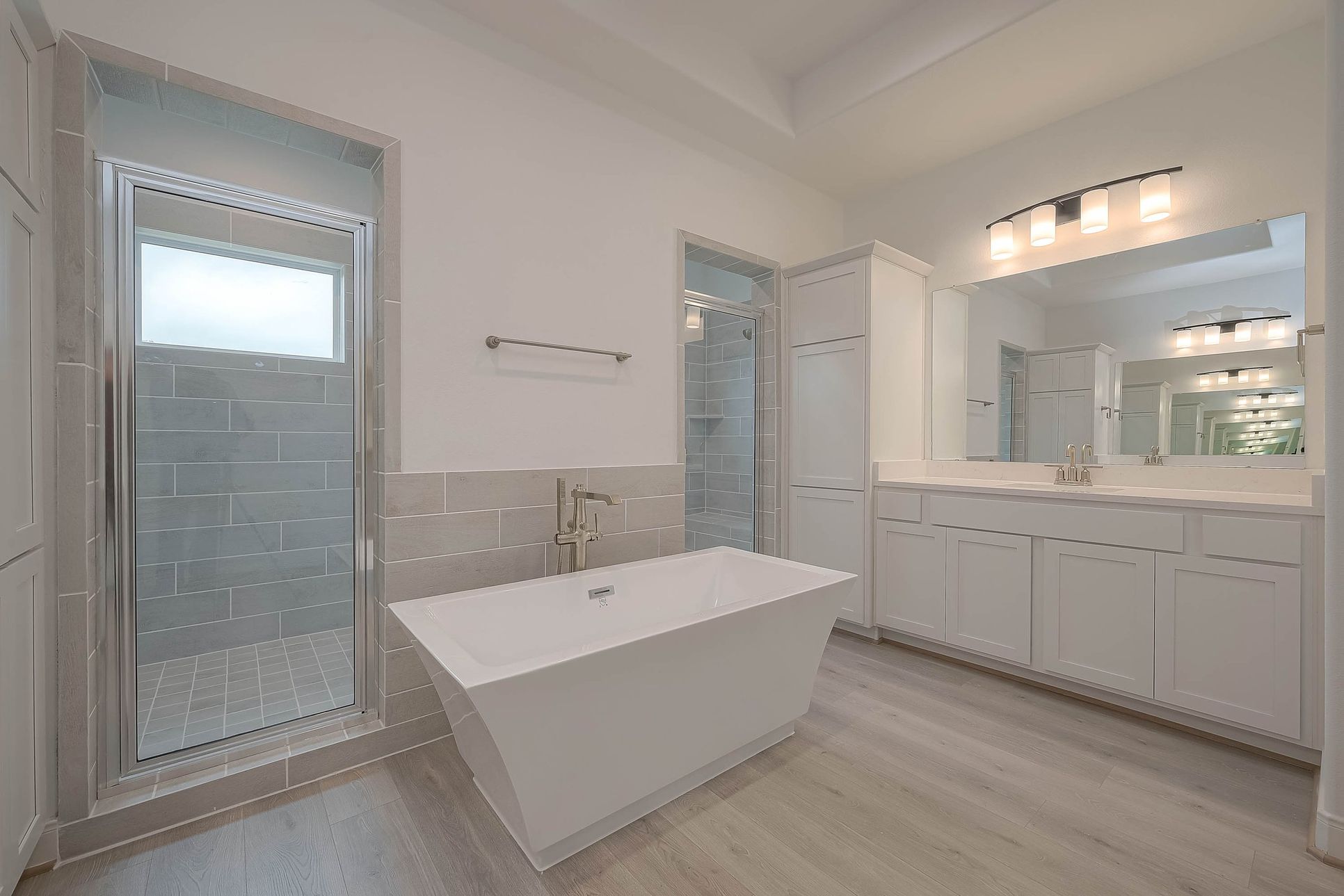 Regents Court,77055