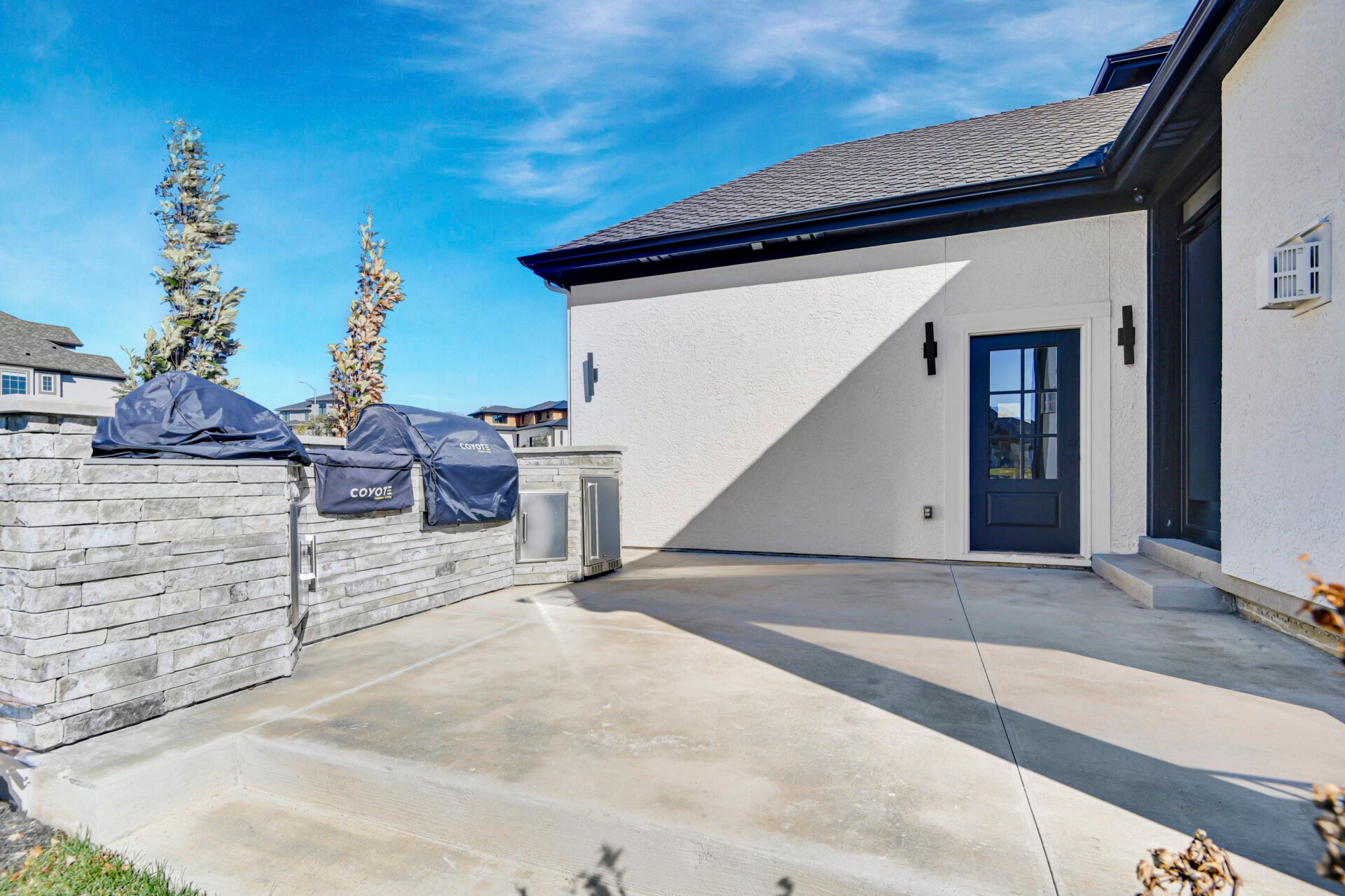 BCI Bowen Custom Homes,66210