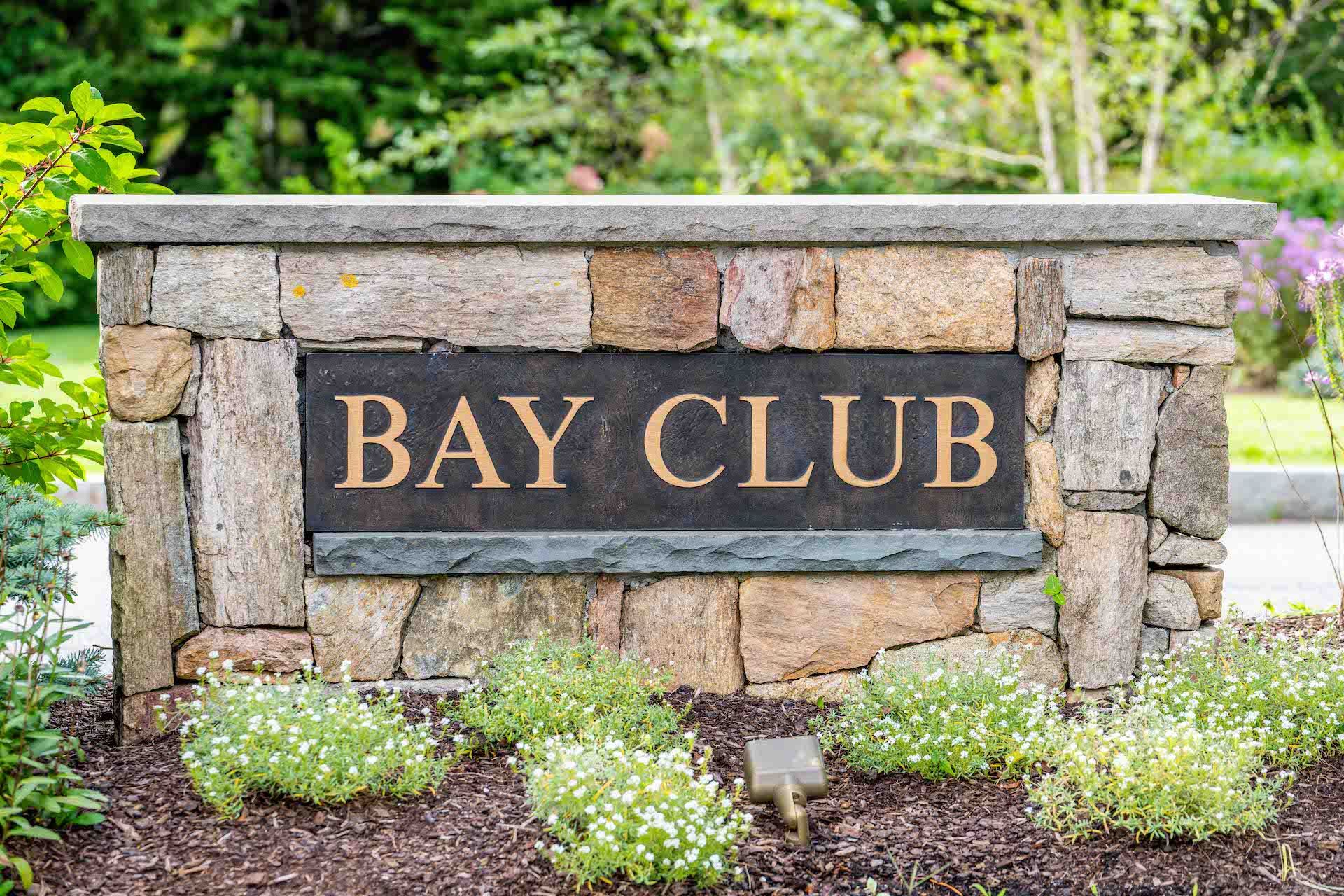 The Bay Club,02739