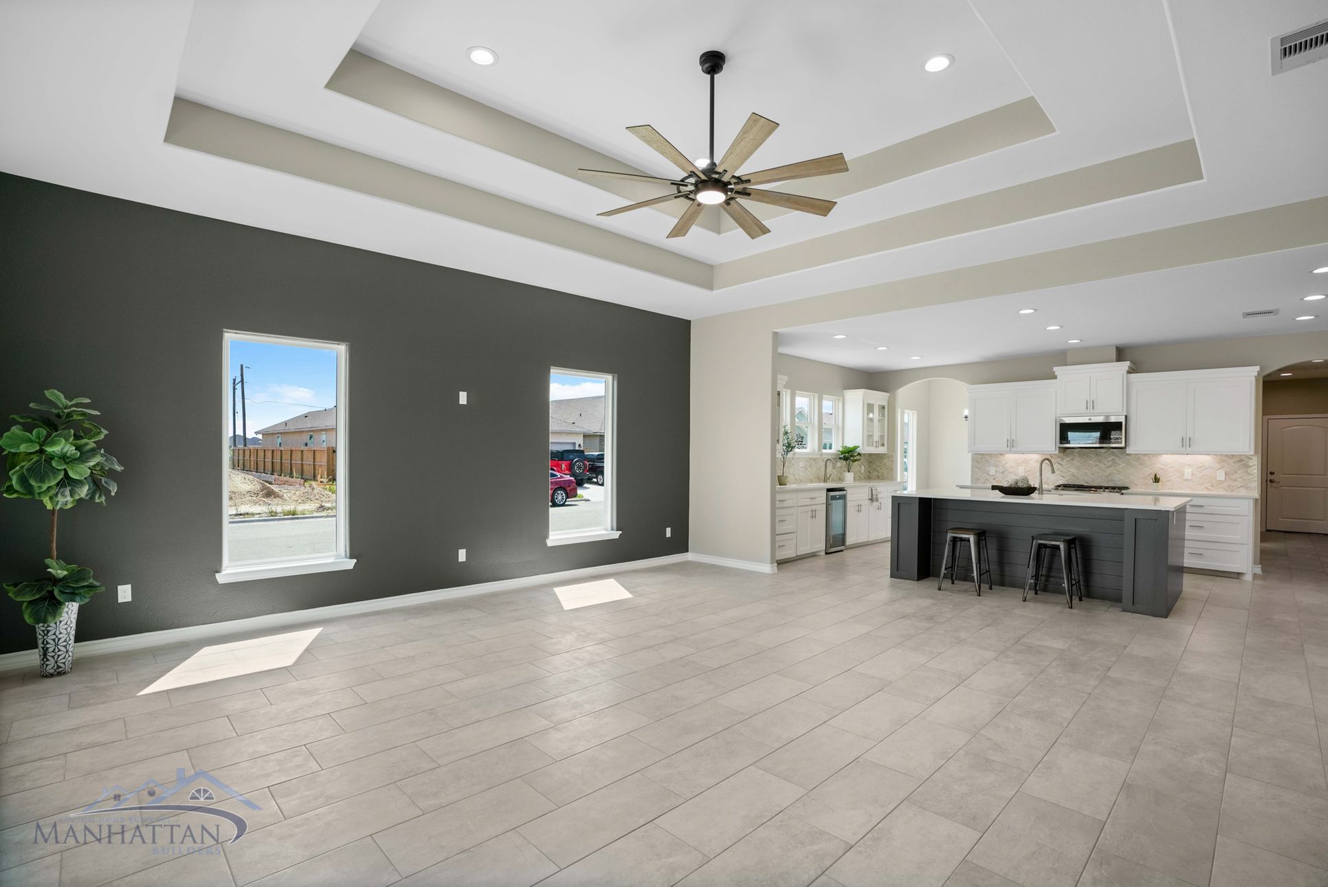 Manhattan Builders,78411