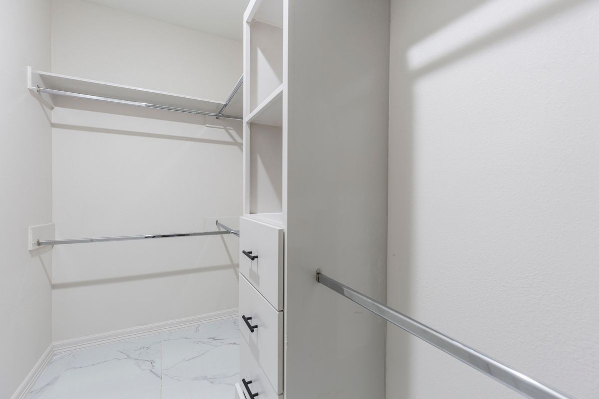 Dynasty Custom Homes,78539