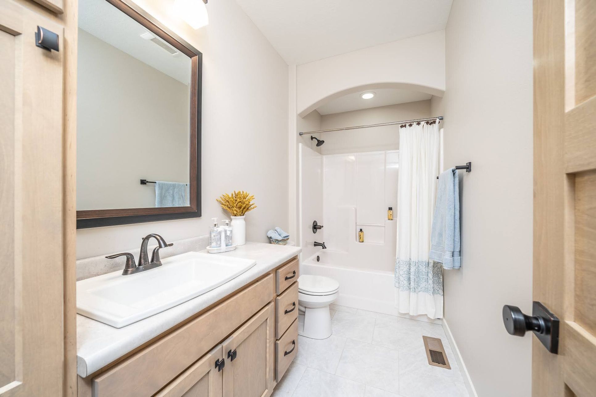 Paul Fick Custom Homes,57108