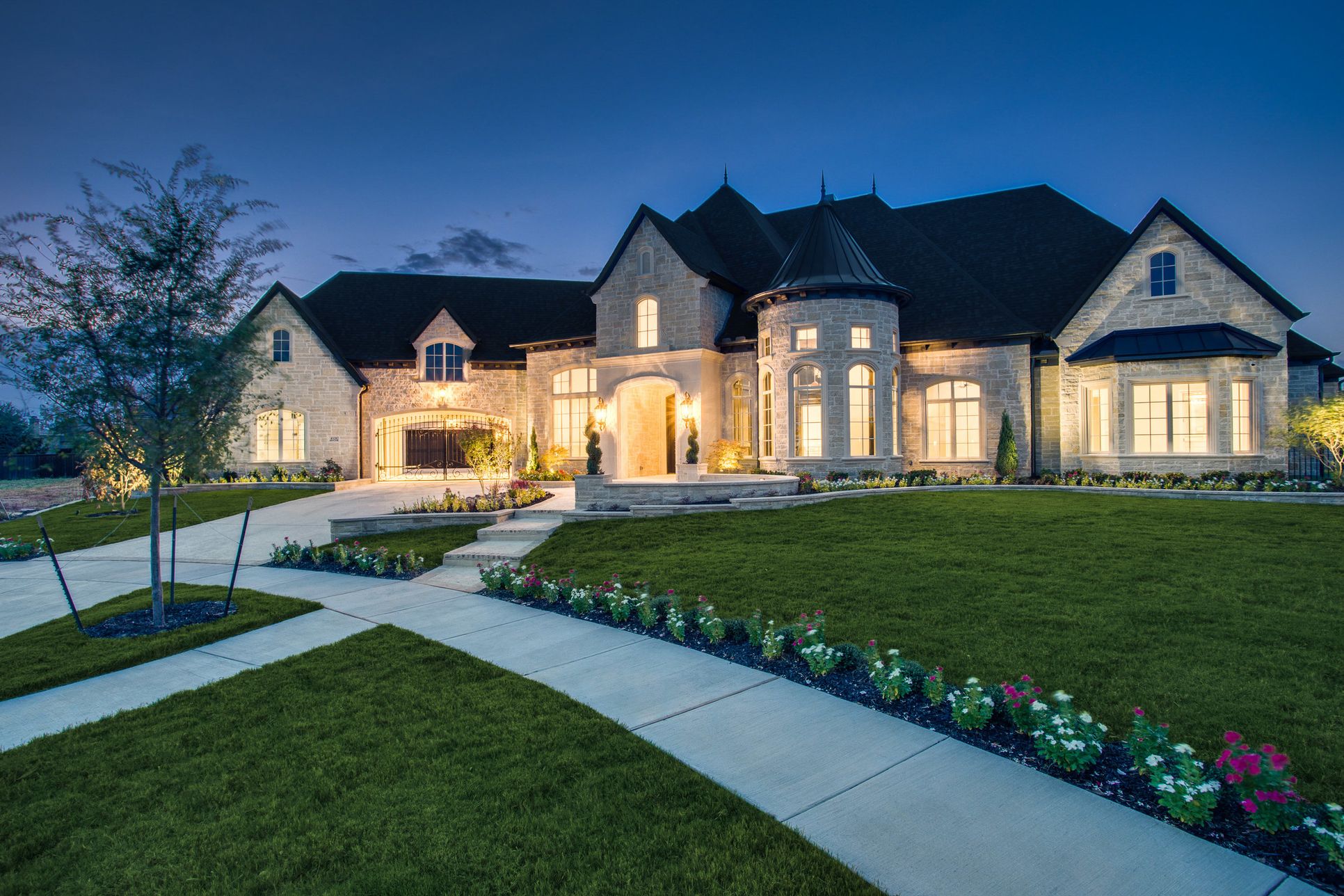 Newman Village,75034