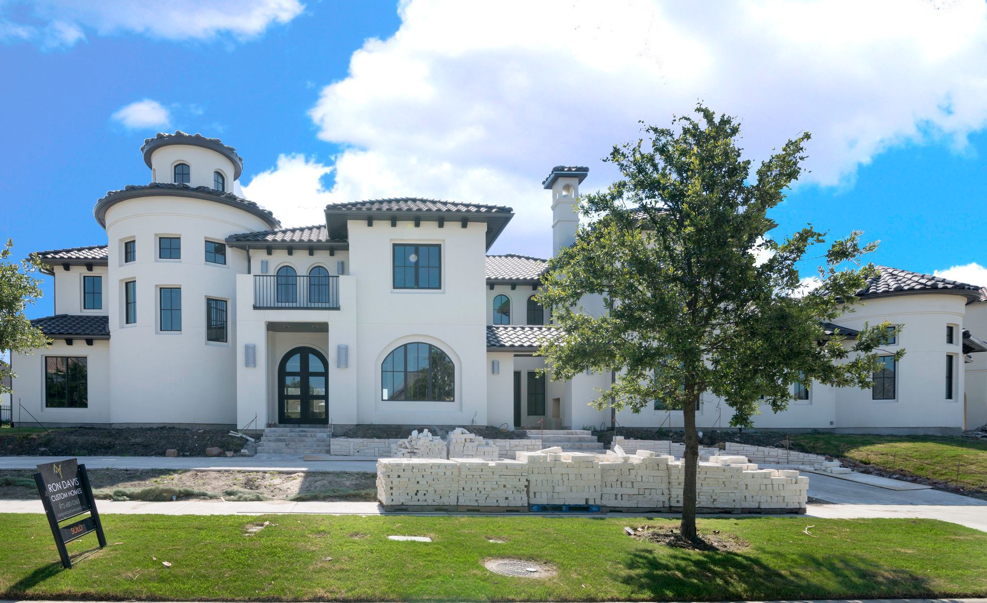 Newman Village,75034
