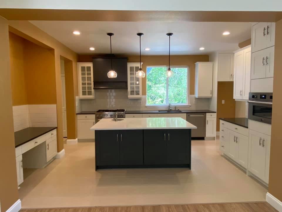 Diggs Custom Homes,98373