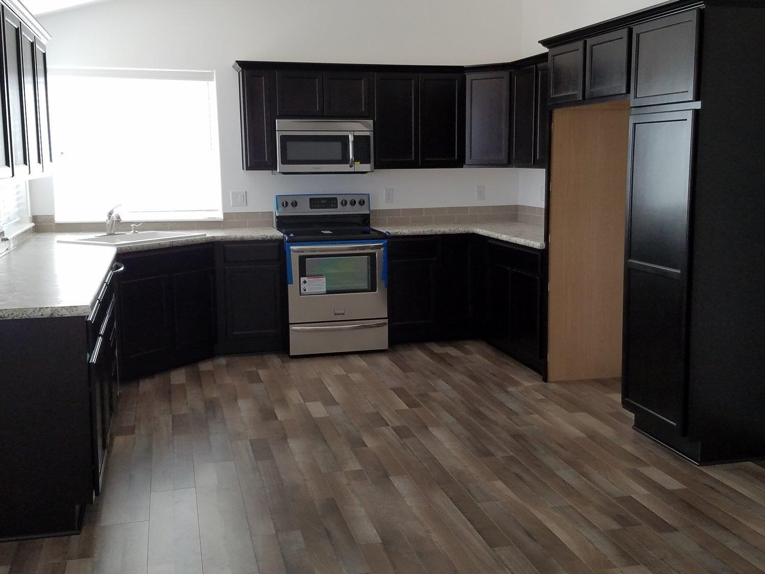 Desert sky estate,97756