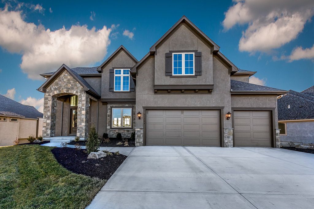 AZ Custom homes,66210