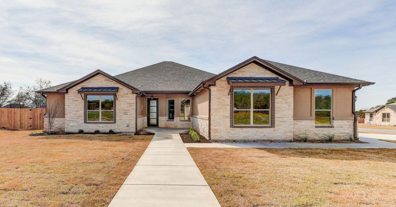 Kingsbury Homes,76548