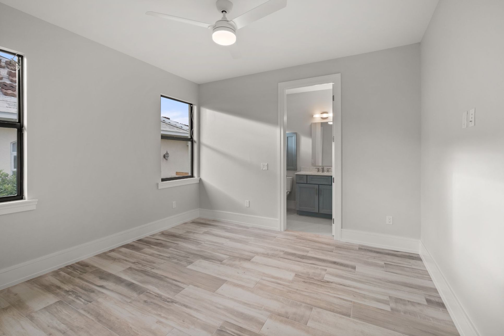 Harbor Home Builders,33950