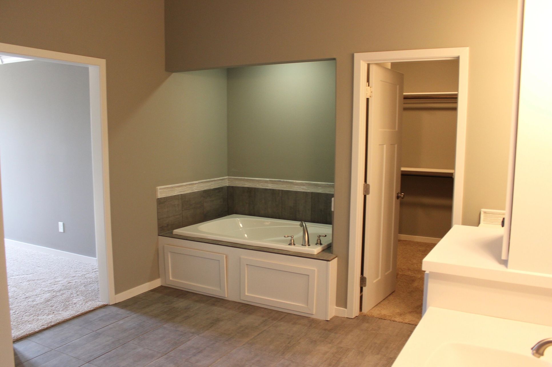 Mcfarland Custom Builders Inc.,64158
