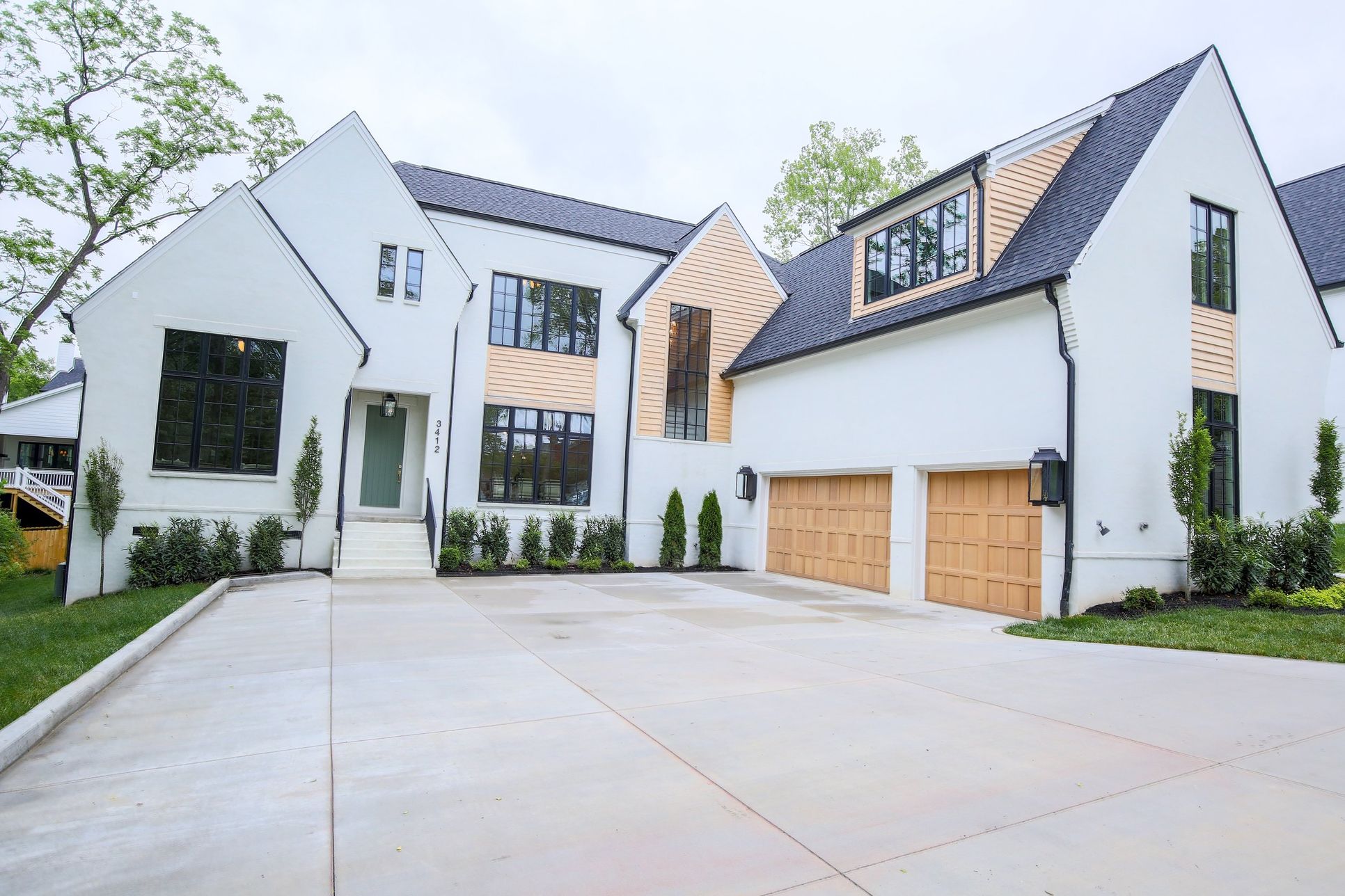 White Pines Building Group,37211