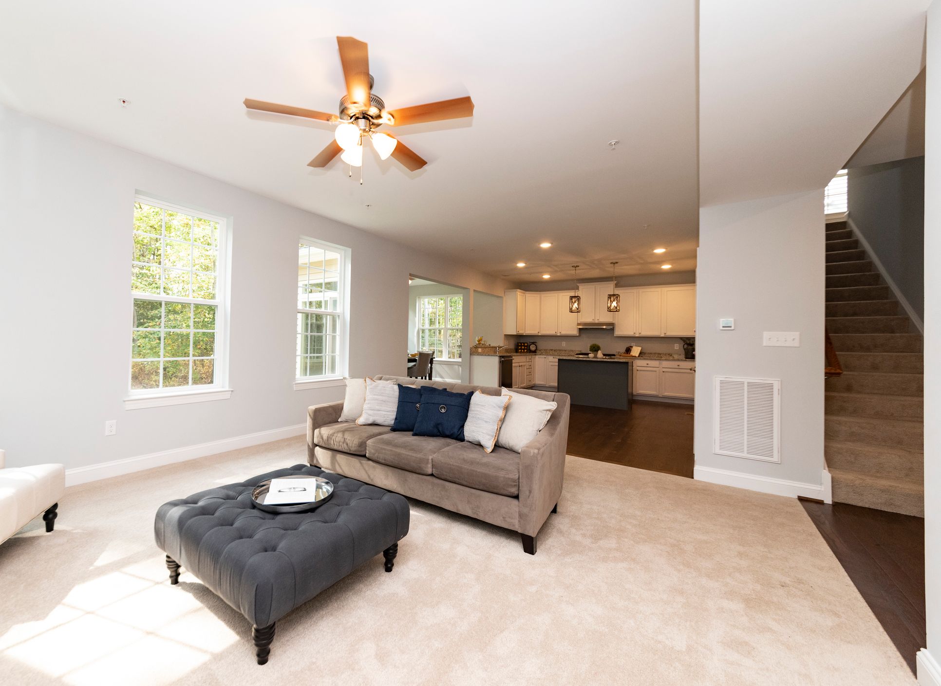 Whitetail Crossing,21619