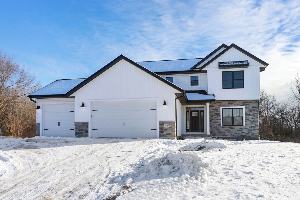 Huxhold Builders, LLC,53144