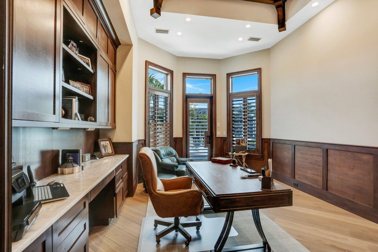 Aqua Custom Homes,34145