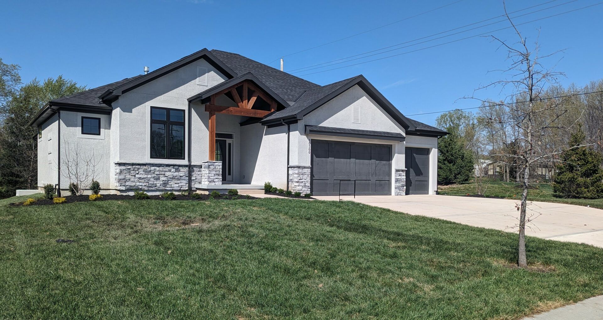 BCI Bowen Custom Homes,66210