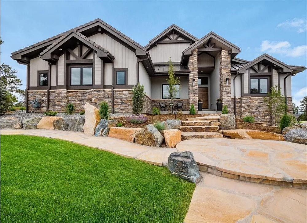 JW Luxury Homes,80134
