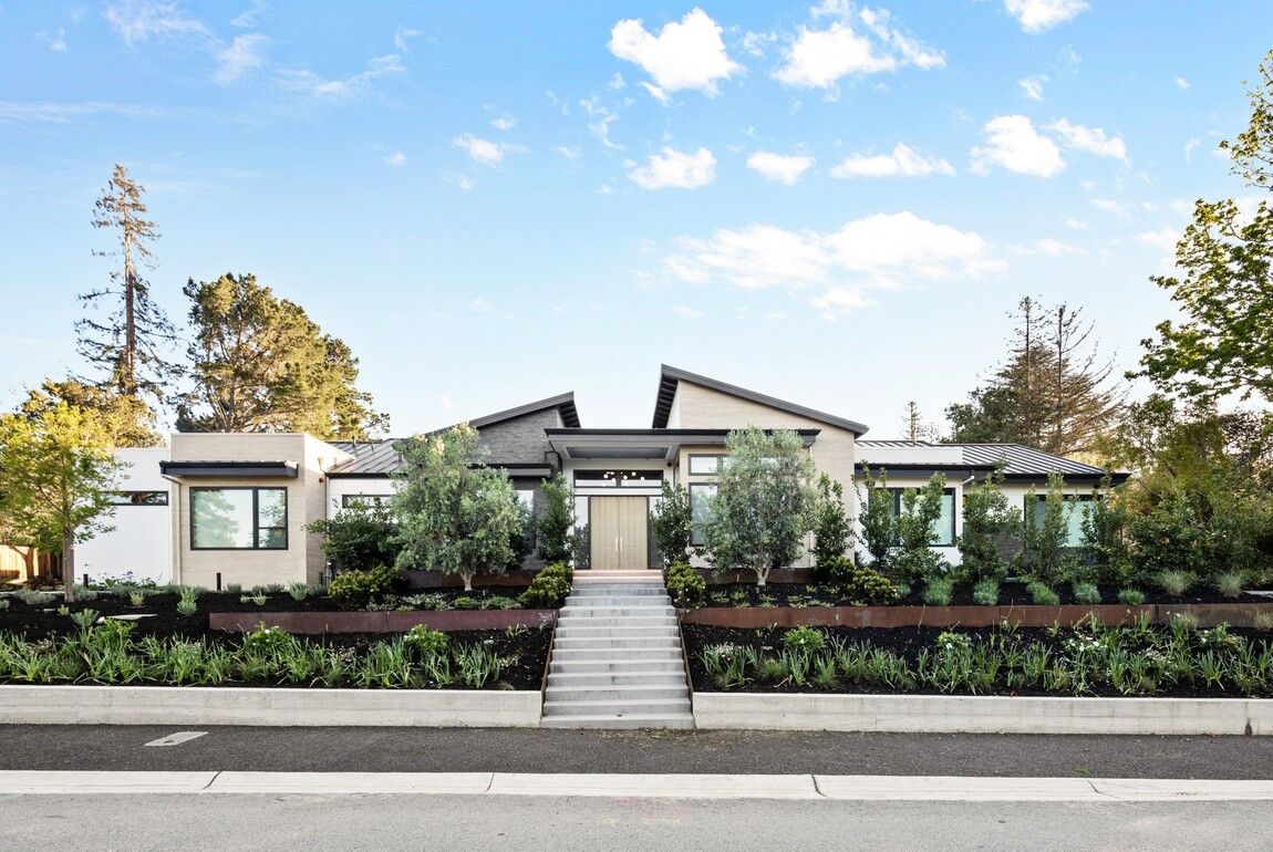 AK Construction,95037