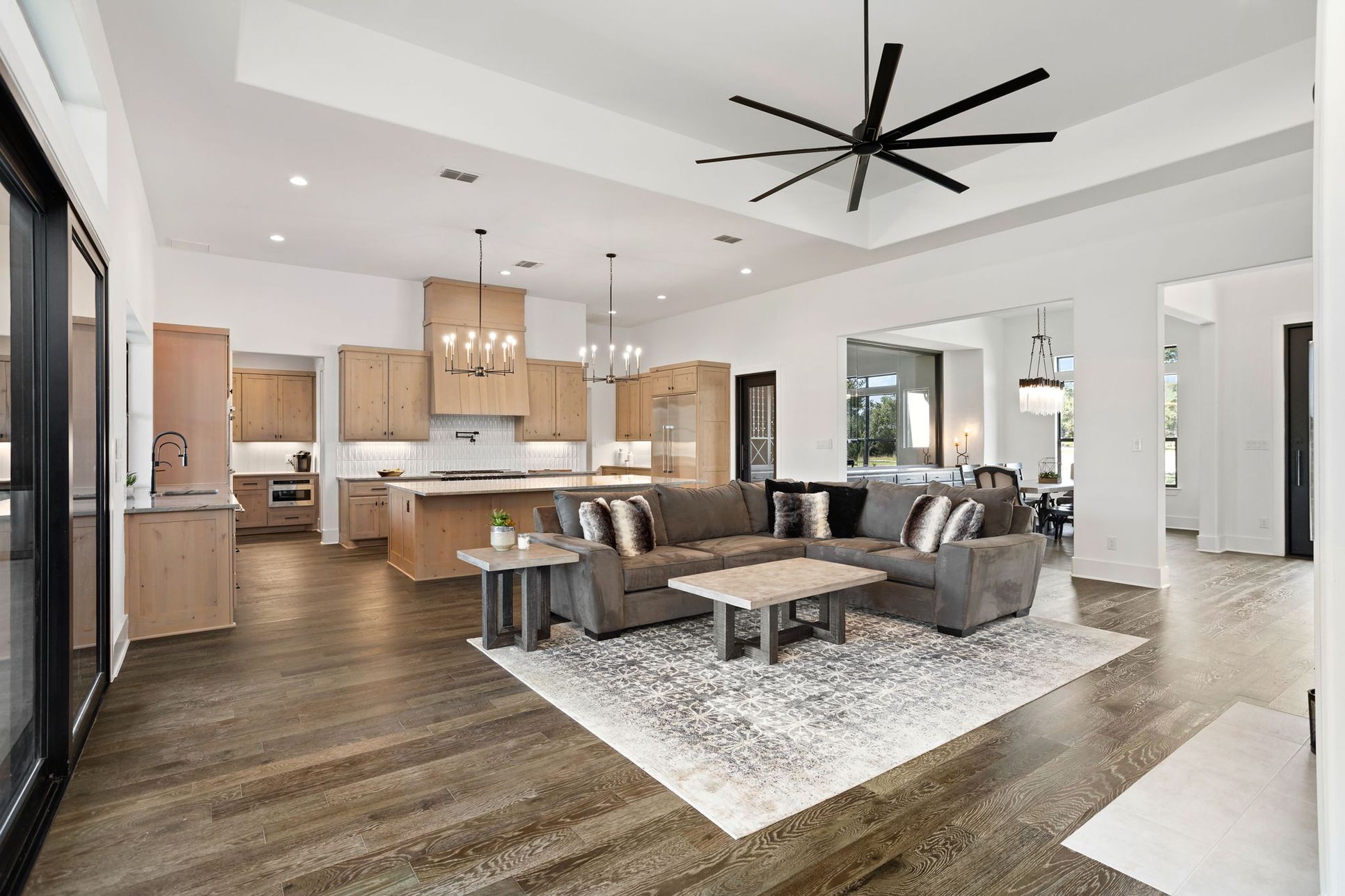 Belle Oaks Ranch Luxury,78163