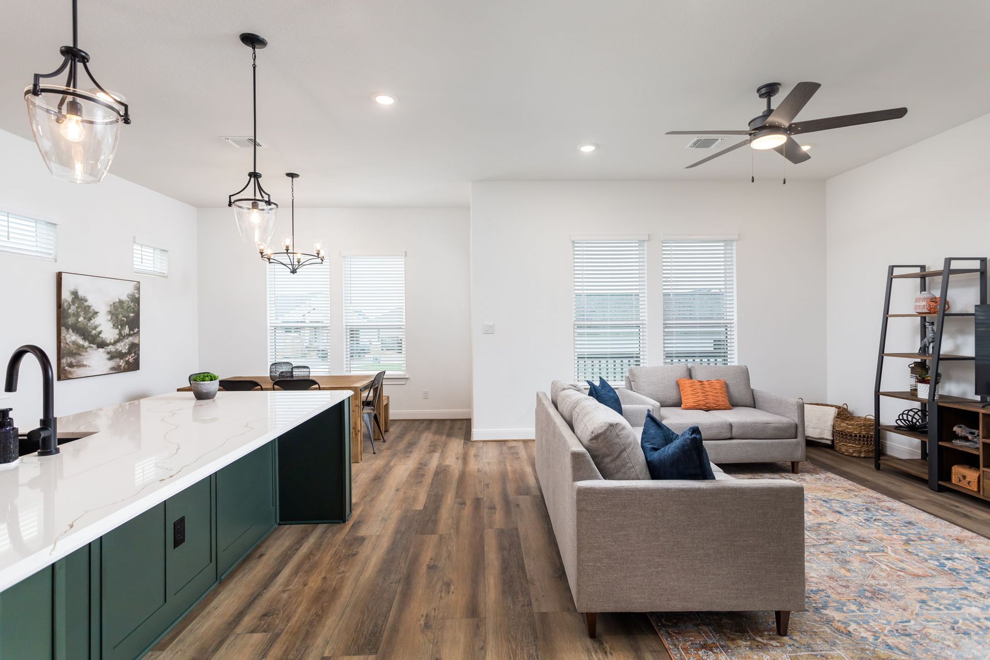 Woodbridge Farms,78121