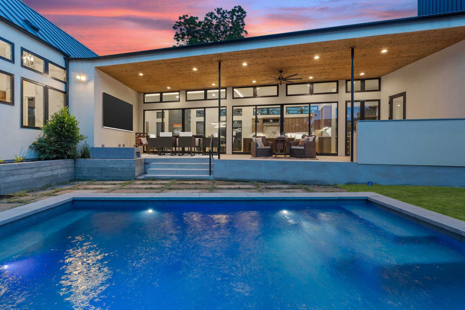 Rivendale Homes,78746