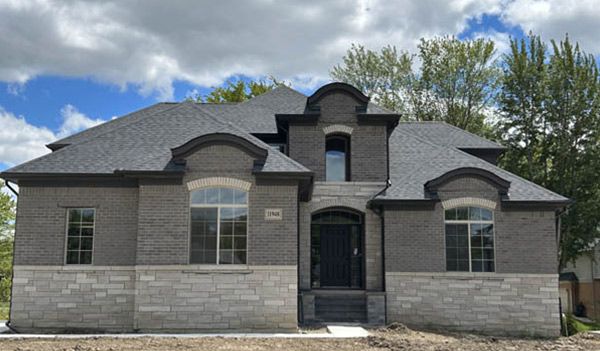 Encore Estates Of Shelby,48315