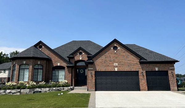 Windridge Estate,48047