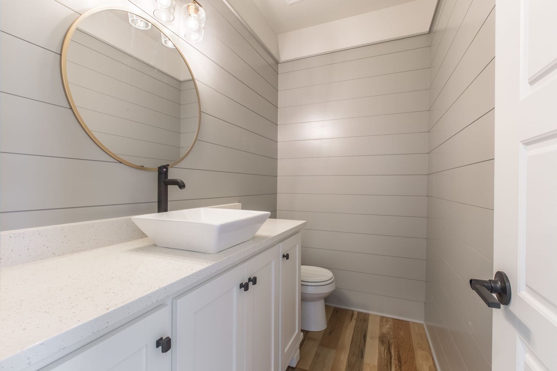 Northland Management & Construction,64152