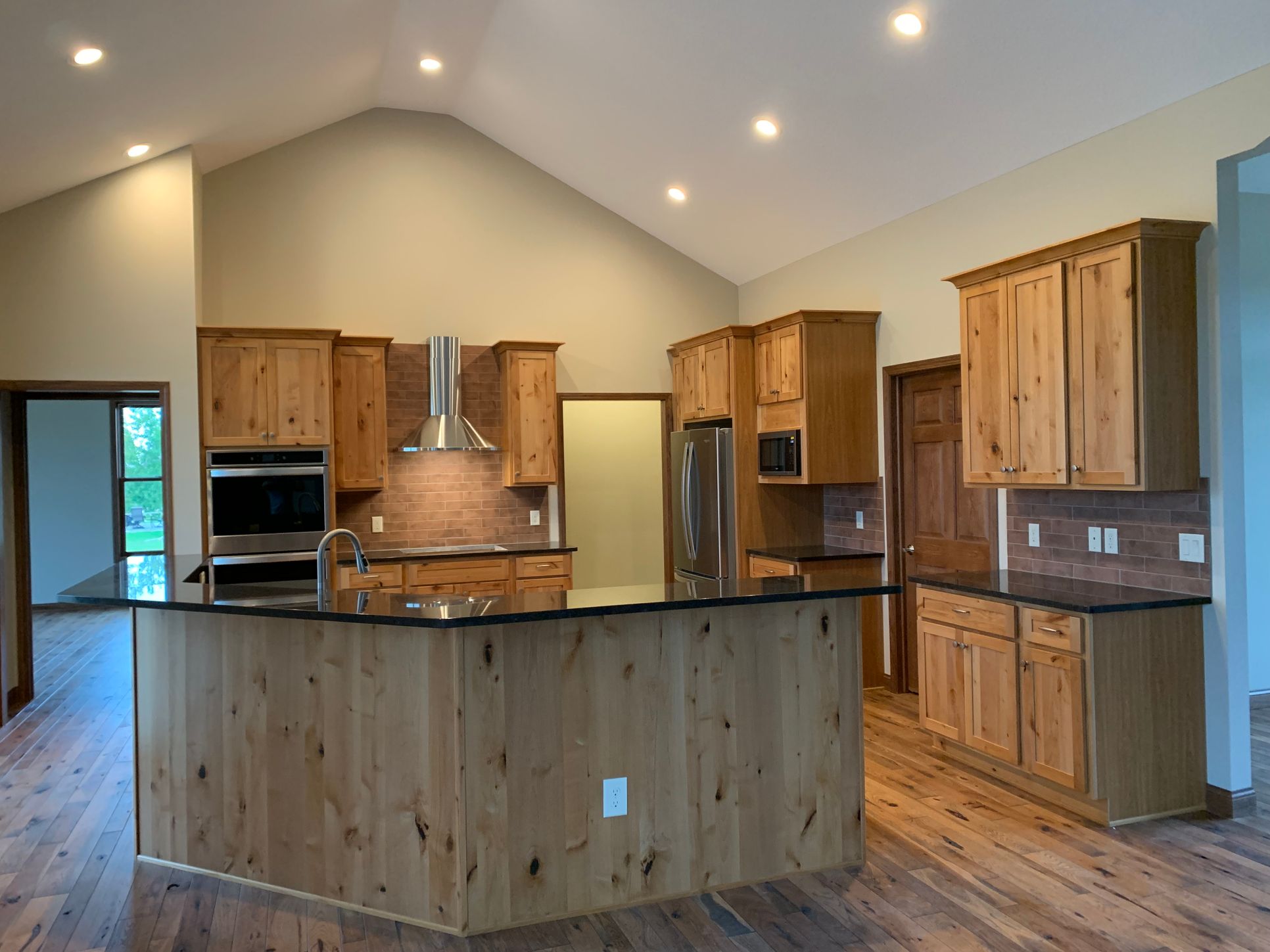Great Lake Custom Homes,48145