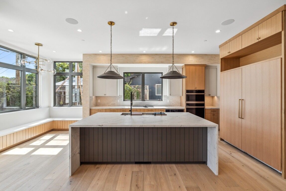 AK Construction,95037