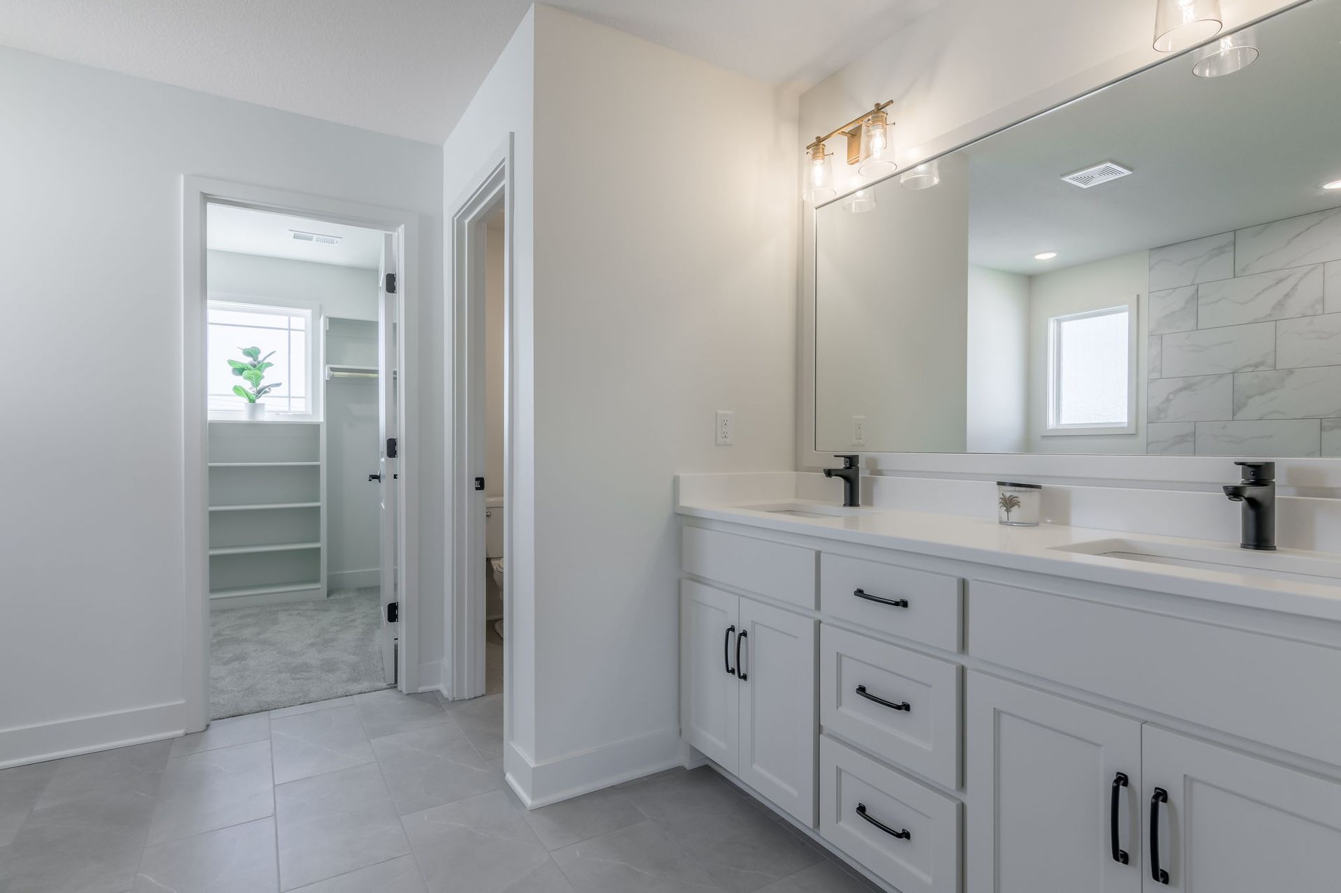 Northland Management & Construction,64152