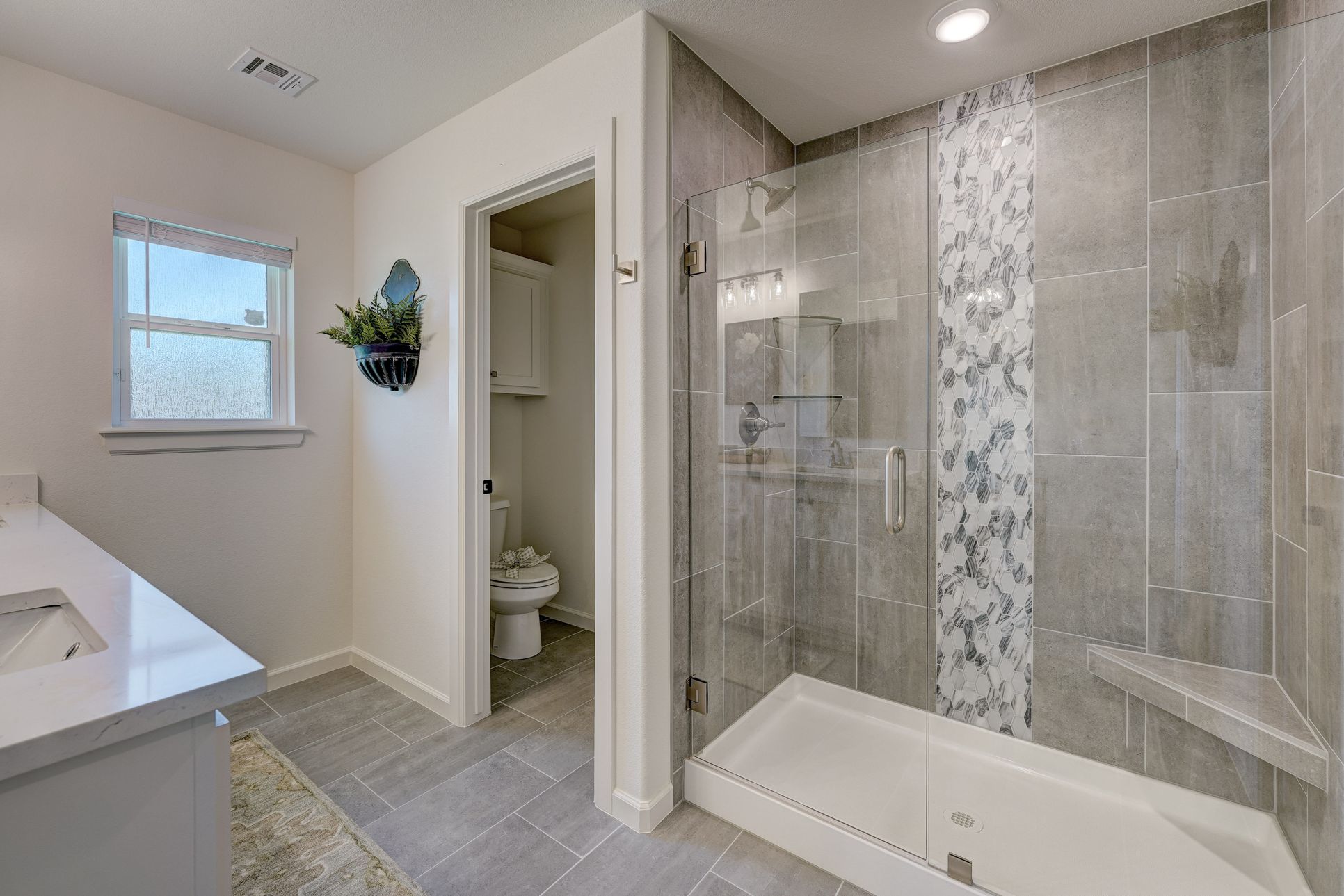 Elevating Your Master Bath With Decorative Tiles,74014