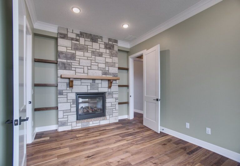 RJ Castle Homes,67205