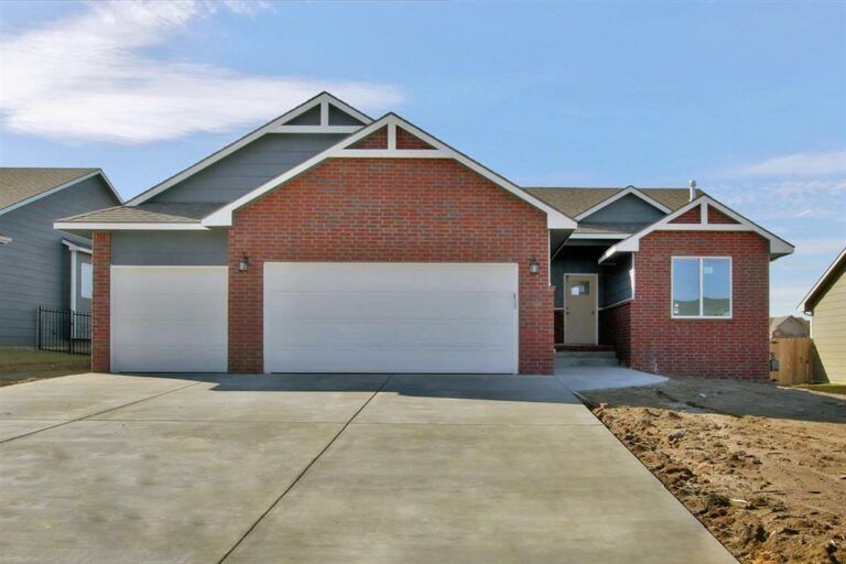 RJ Castle Homes,67205