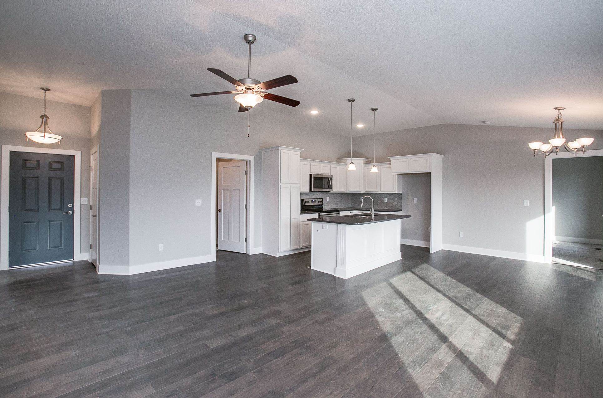 RJ Castle Homes,67205