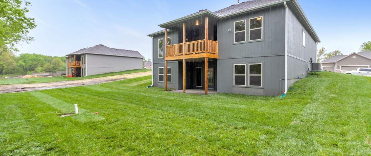 Auburndale Manor,64156