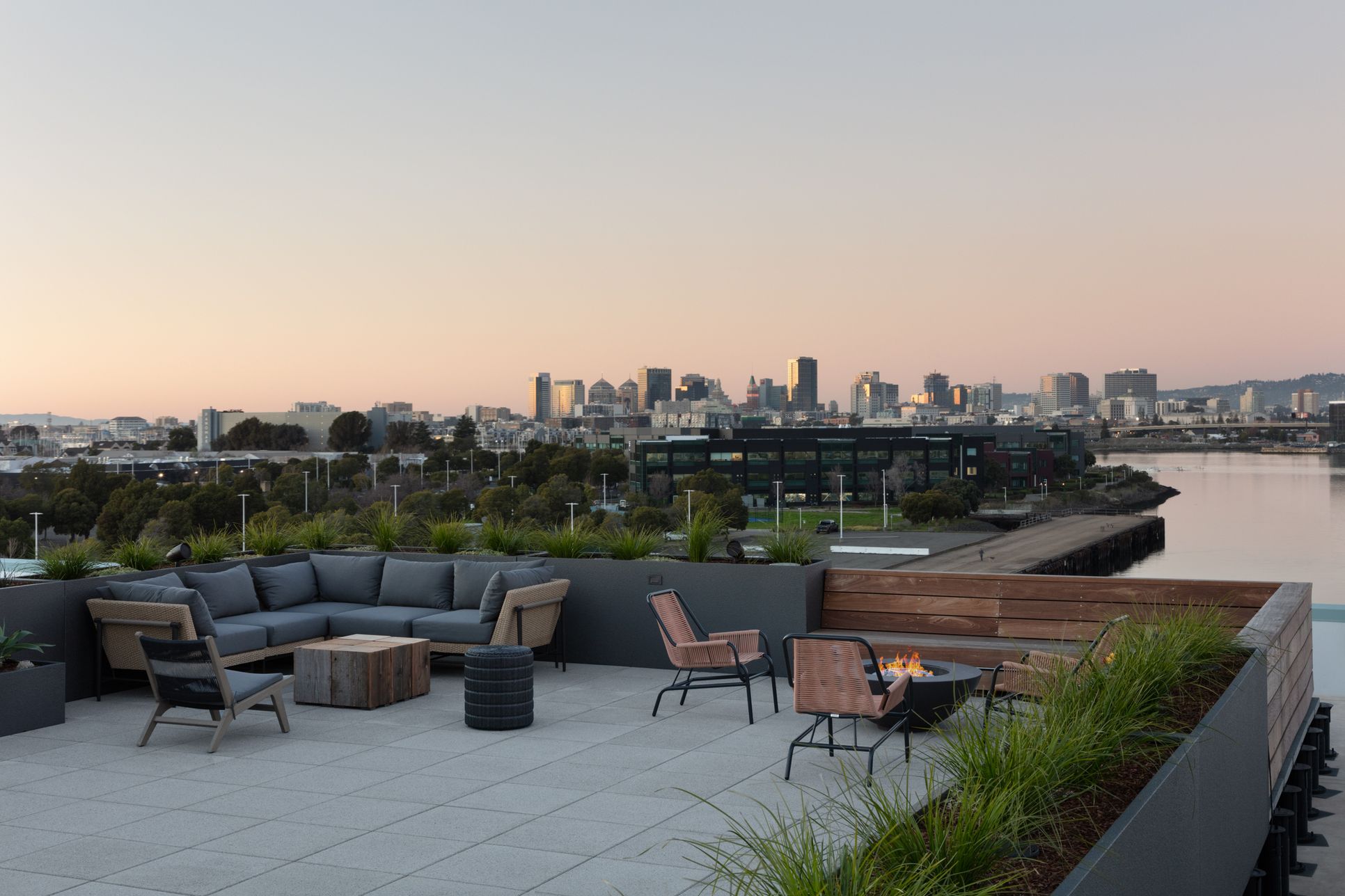 Star Harbor Apartments,94501