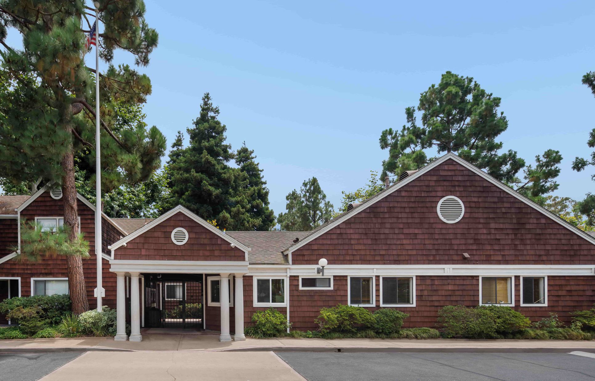 Redwood Village,90292