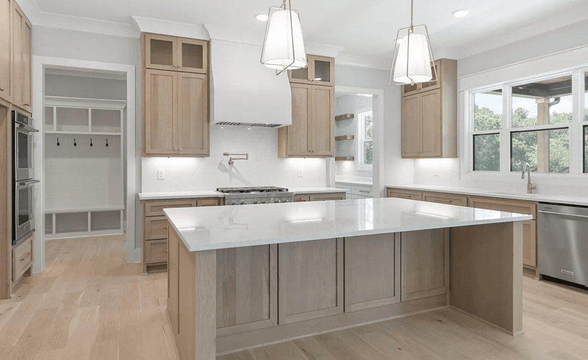 Larry Powell Builders,37122