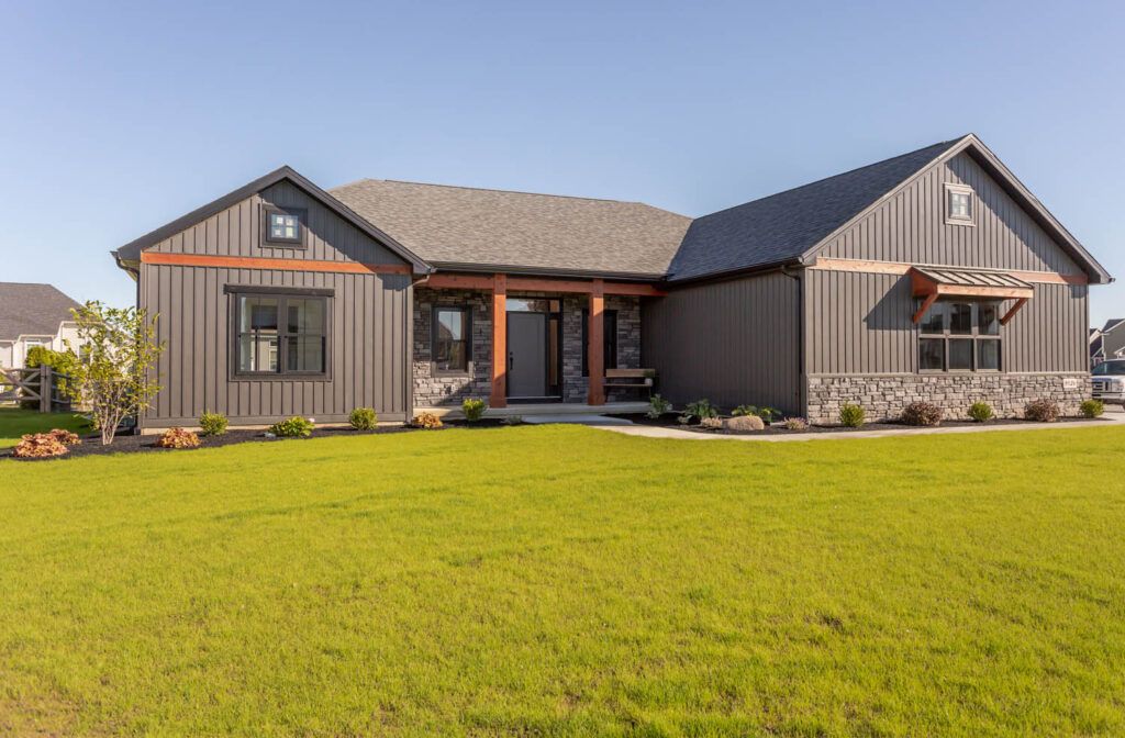 Mavillino Custom Homes,43551