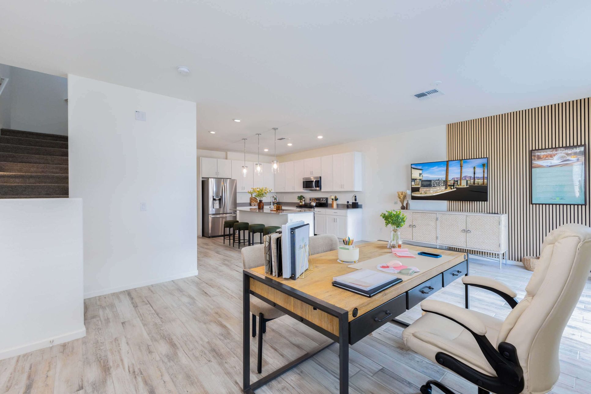 Ironwood Station,85120