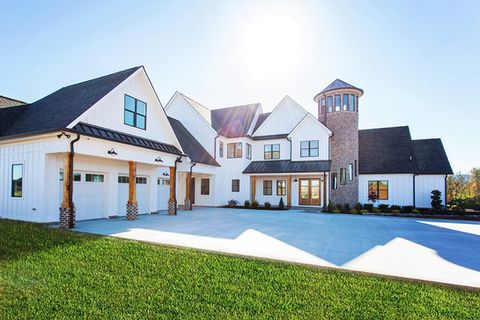 M Squared Custom Homes, LLC,37802