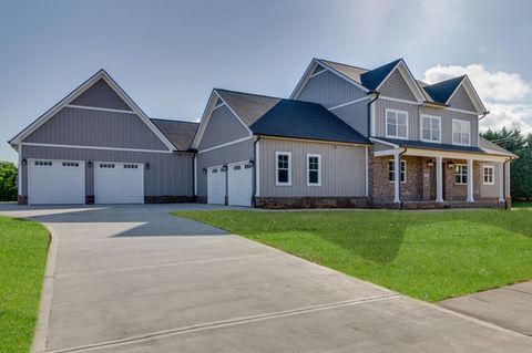 M Squared Custom Homes, LLC,37802